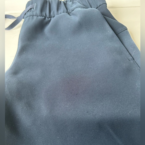 Lululemon On The Fly Joggers (Woven) - Picture 2 of 2